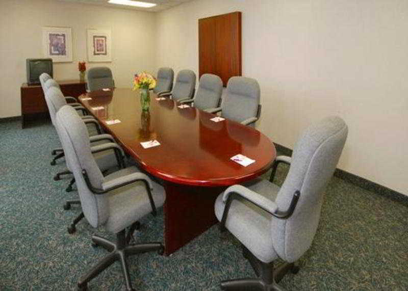 Comfort Suites Airport Columbus Bekvämligheter bild